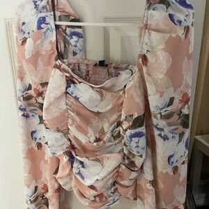 NWT Express Floral Women's Top Size Medium M